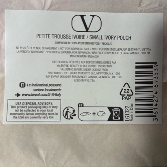 Brand New Authentic Valentino Cream Cosmetic Bag - Picture 3 of 8